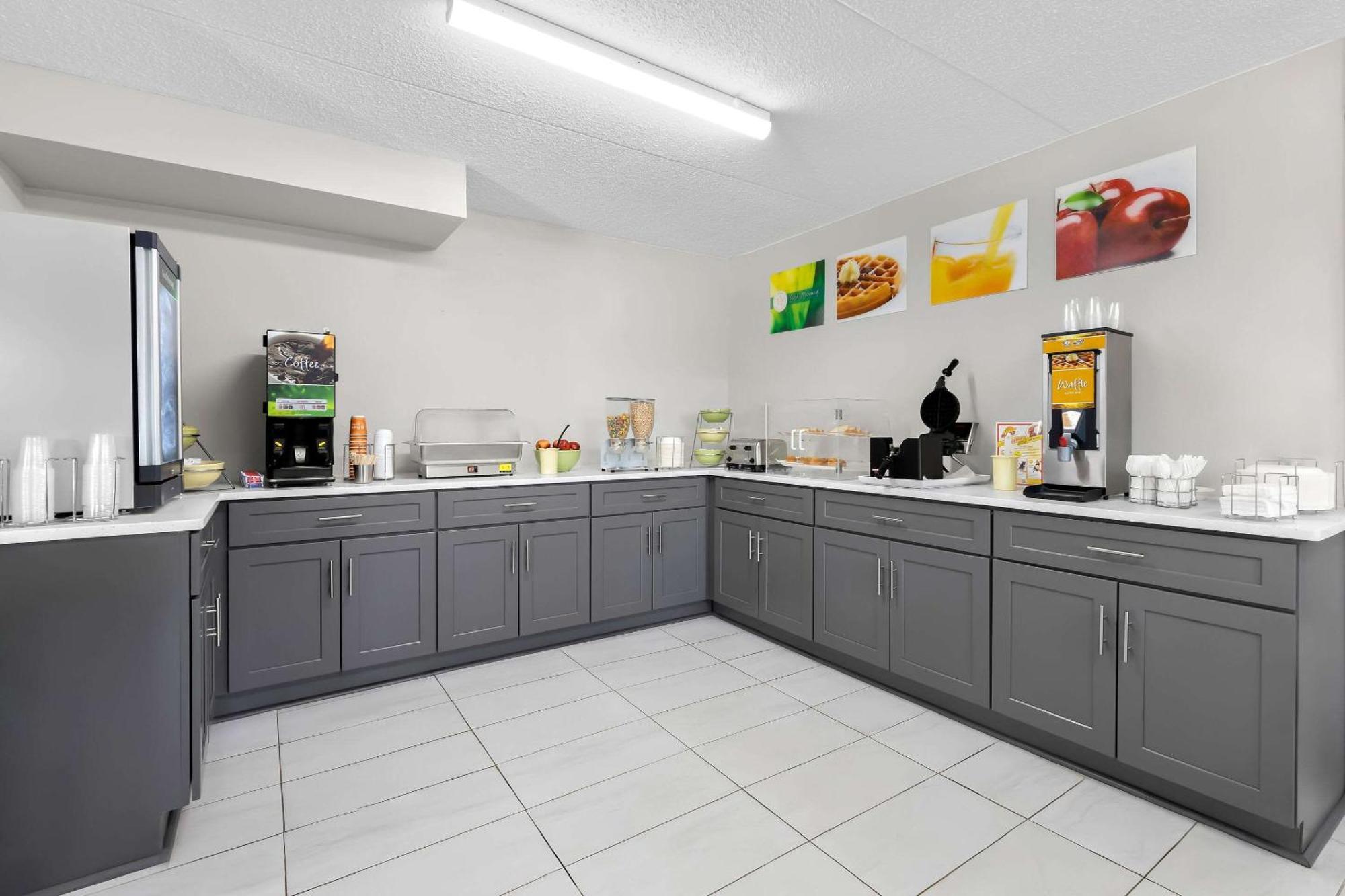 Quality Inn Nashville - Opryland Area Экстерьер фото