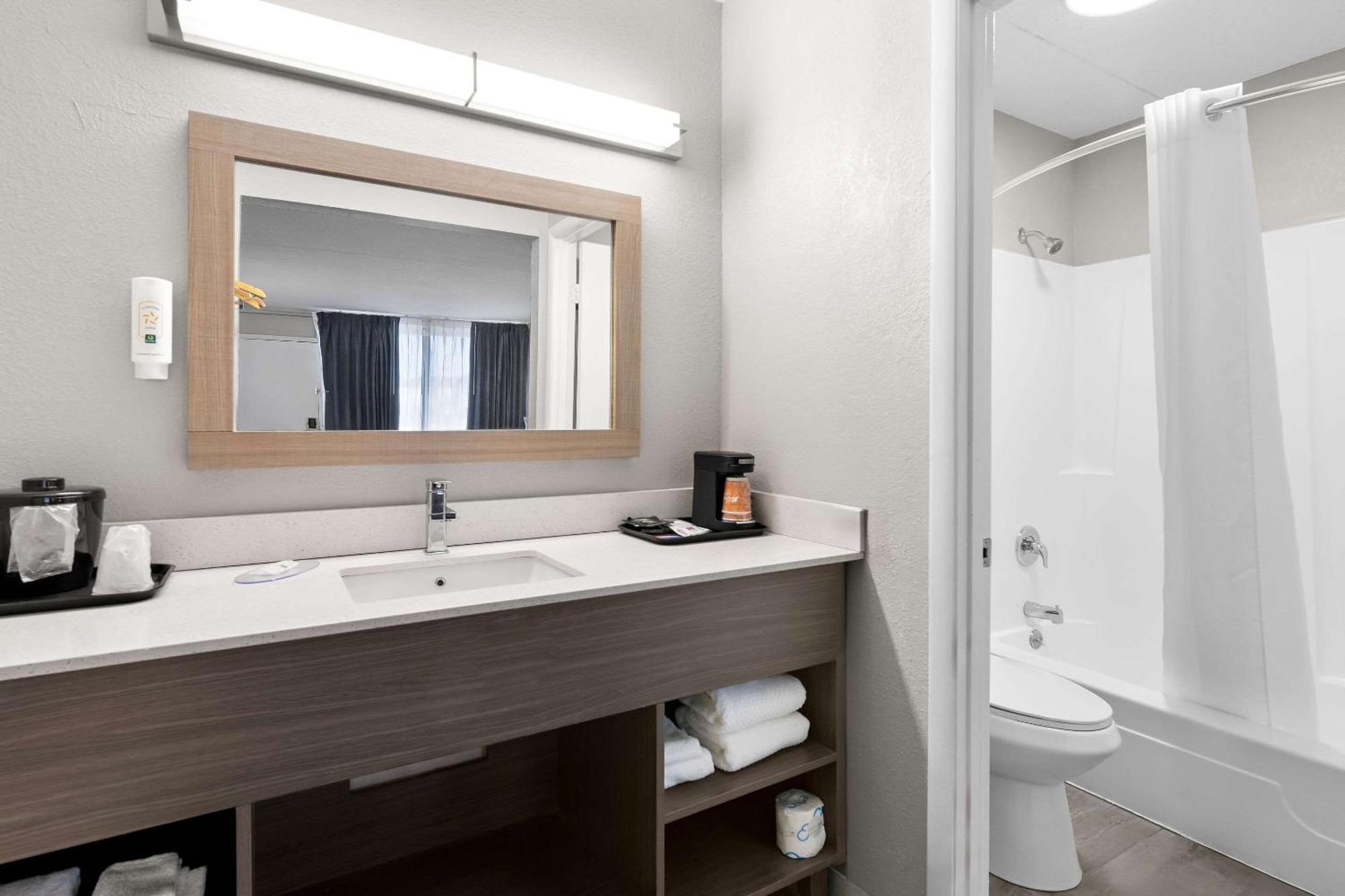 Quality Inn Nashville - Opryland Area Экстерьер фото